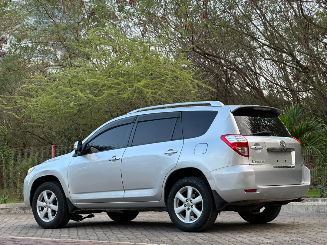 TOYOTA VANGUARD thumbnail 3